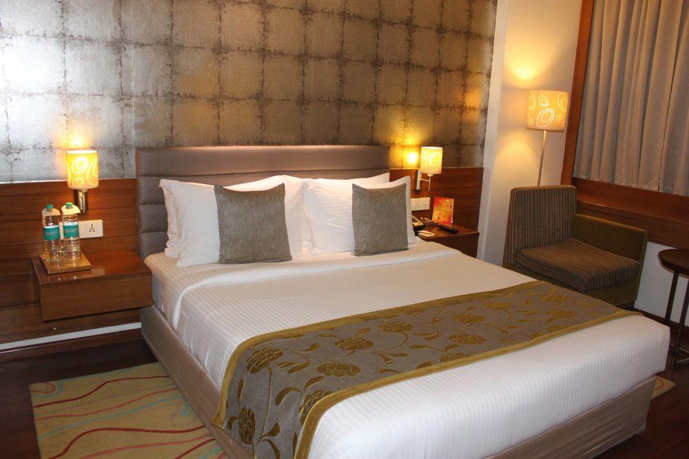 Hotel Maurya Patna Патна Экстерьер фото