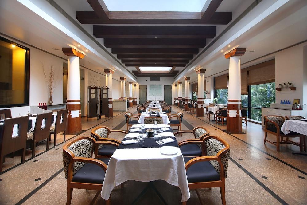 Hotel Maurya Patna Патна Экстерьер фото