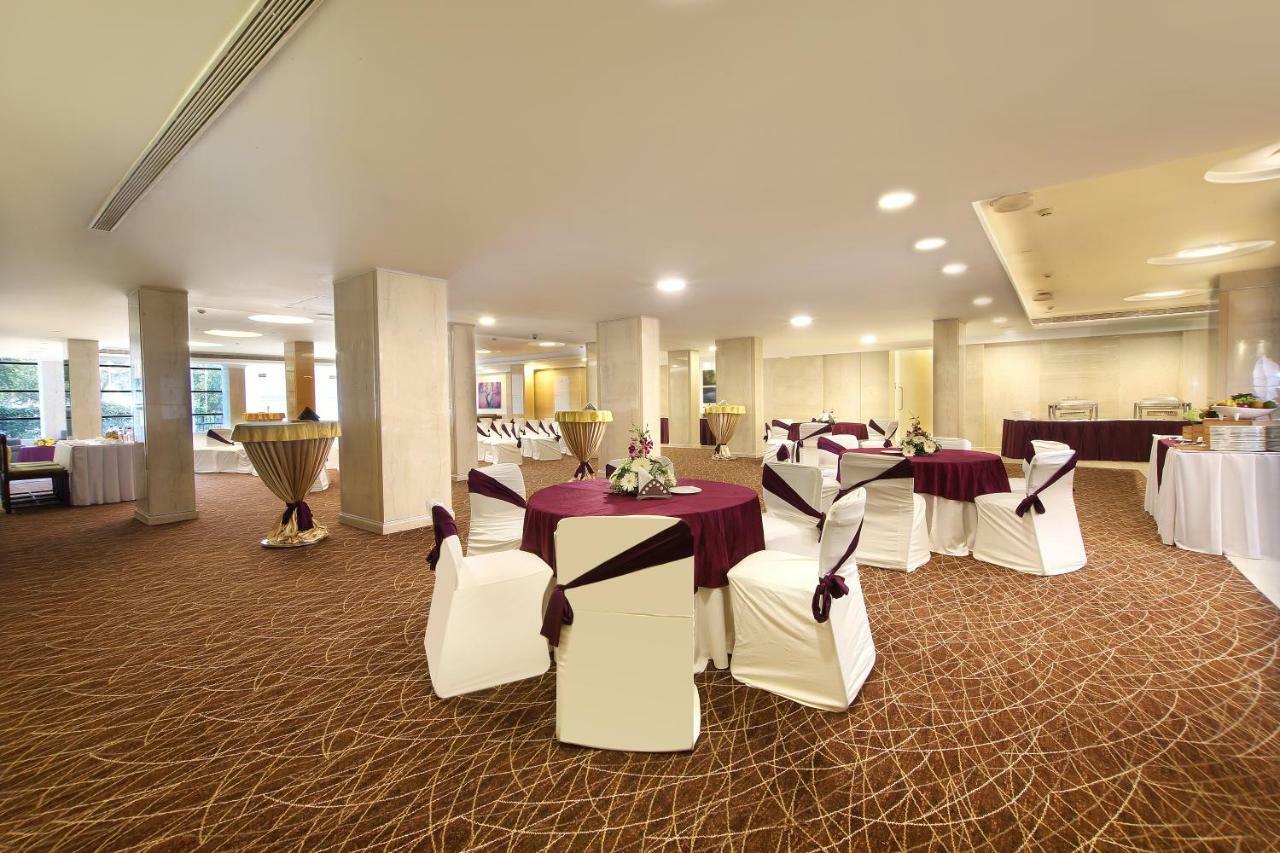 Hotel Maurya Patna Патна Экстерьер фото
