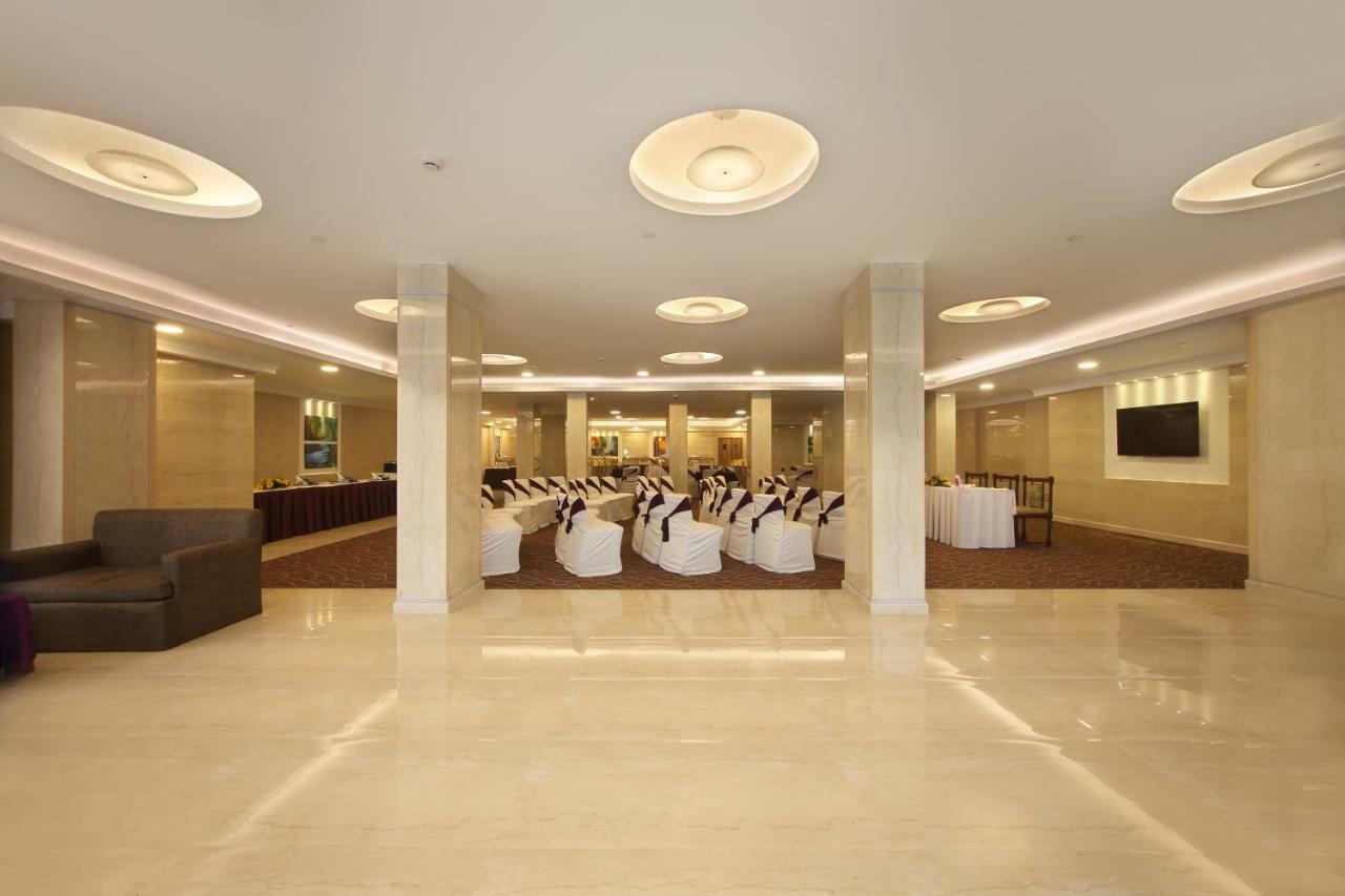 Hotel Maurya Patna Патна Экстерьер фото