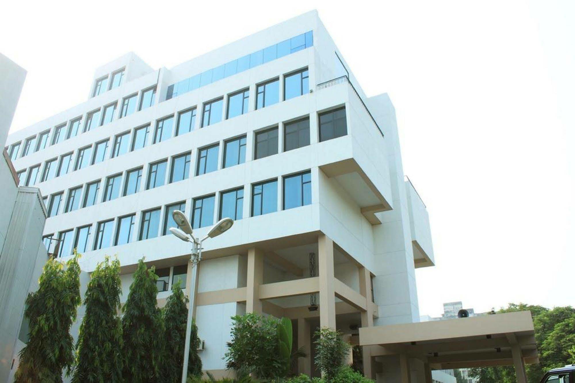 Hotel Maurya Patna Патна Экстерьер фото